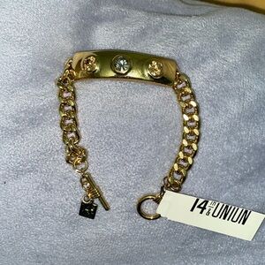 14th & Union Gold Tone Toggle Bracelet